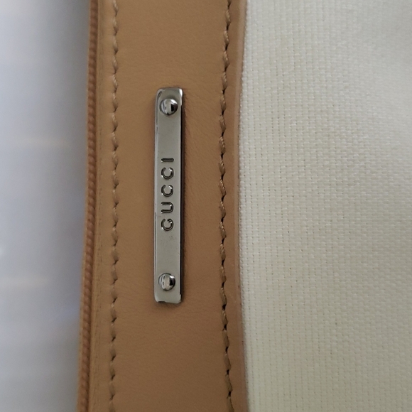 Gucci Canvas/Calfskin Leather Baguette in Cream and Beige - Picture 2 of 14